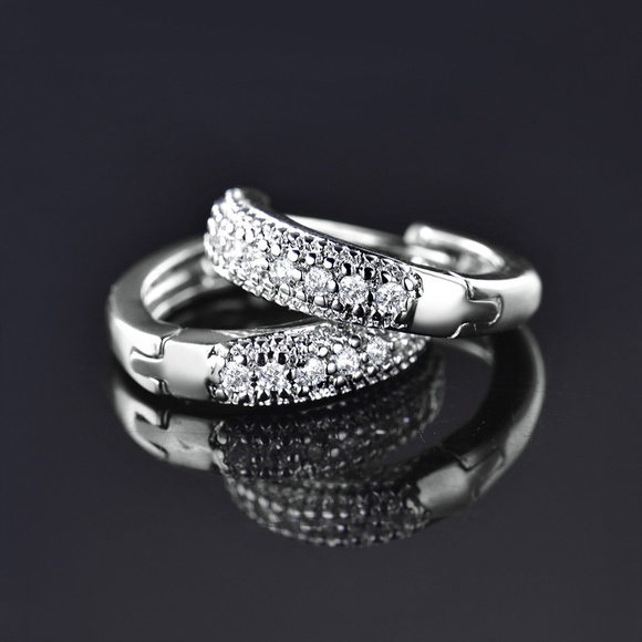 Huggy Hoop 18K White Gold Filled 1/2" with CZ - Picture 5 of 6